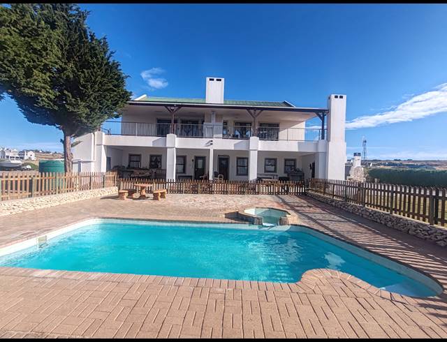 14 BEDROOM HOUSE FOR SALE IN LONG ACRES COUNTRY ESTATE